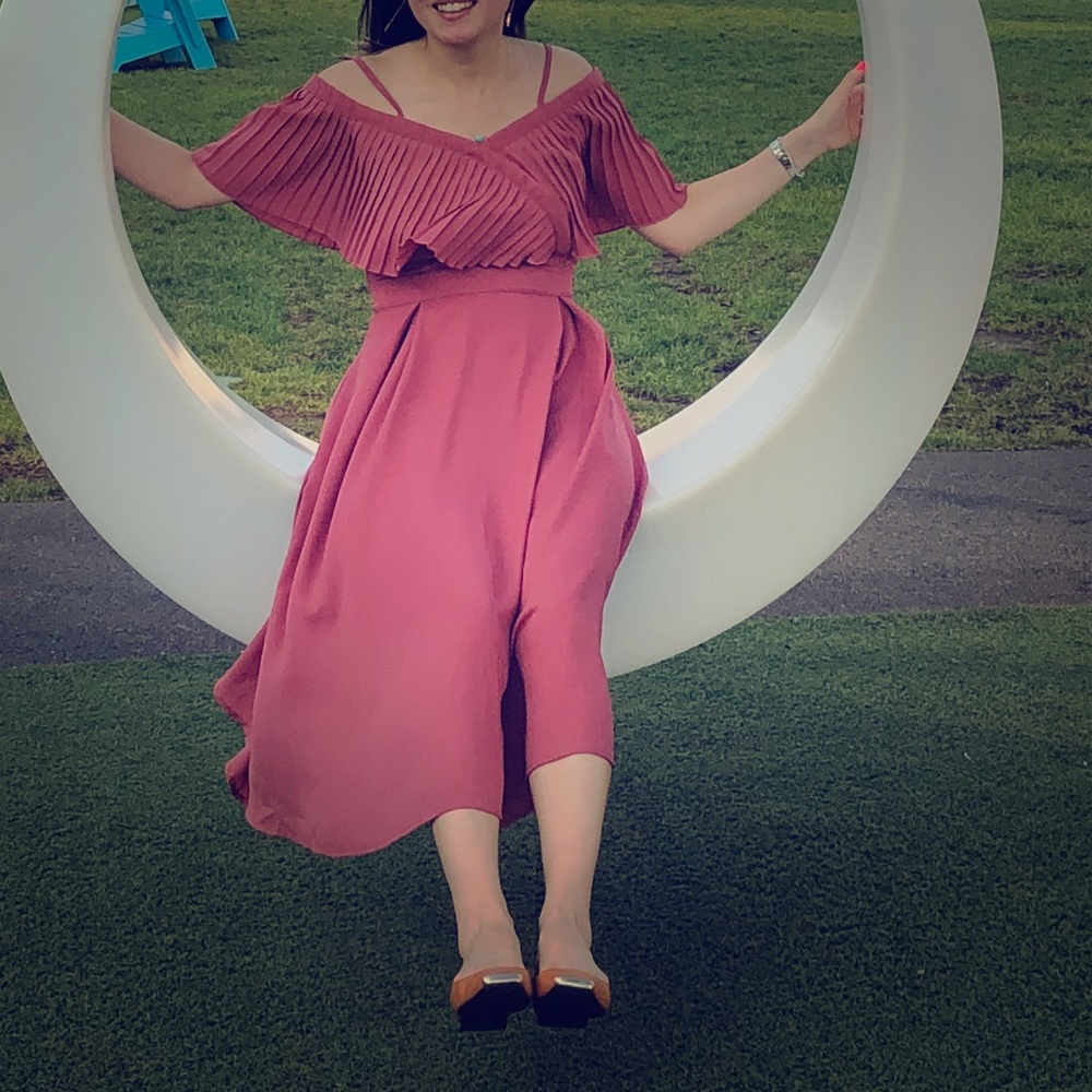 One shoulder dress